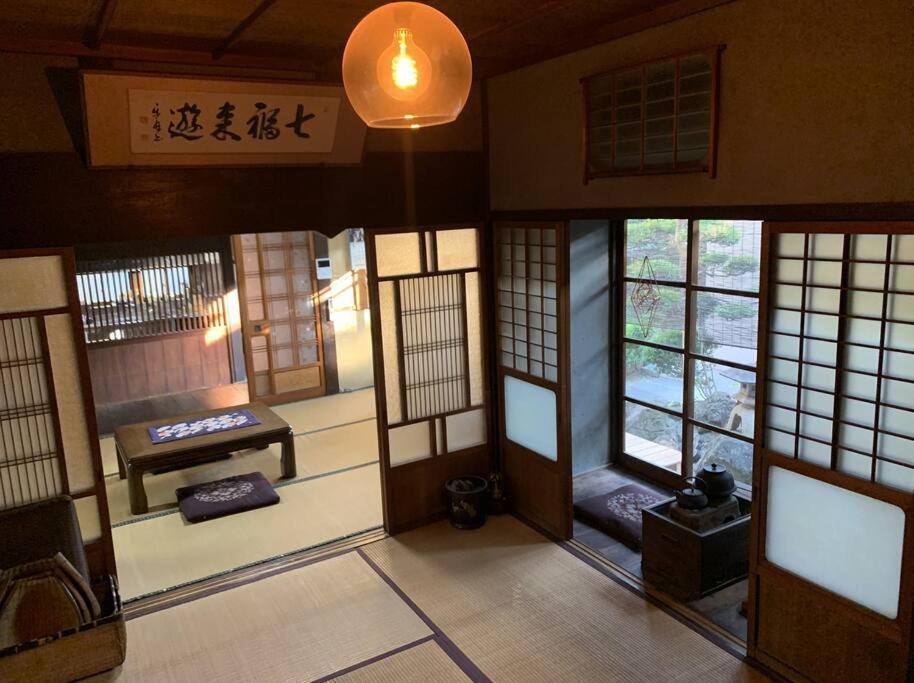 Готель Old Japanese House Tondabayashi Екстер'єр фото